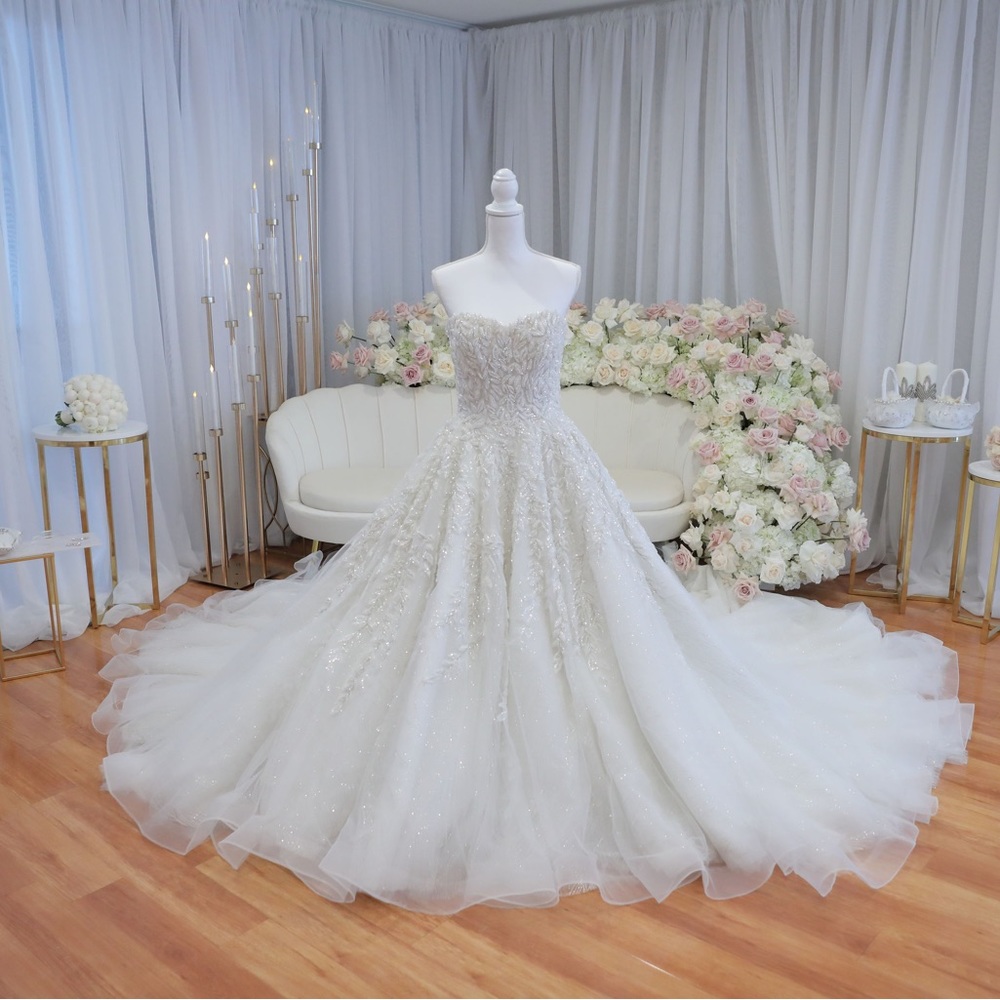 Bridal gown